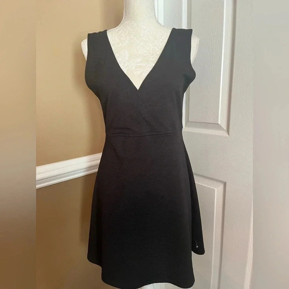 J.‎ Valdi Black Dress - Picture 5 of 8